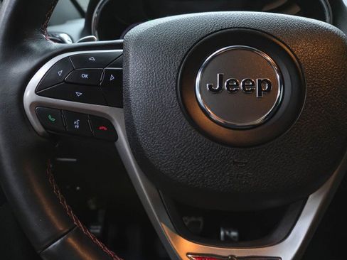 Used 2018 Jeep Grand Cherokee Trailhawk AWD/4WD image 19