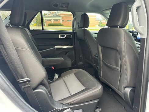 Used 2023 Ford Explorer XLT image 16
