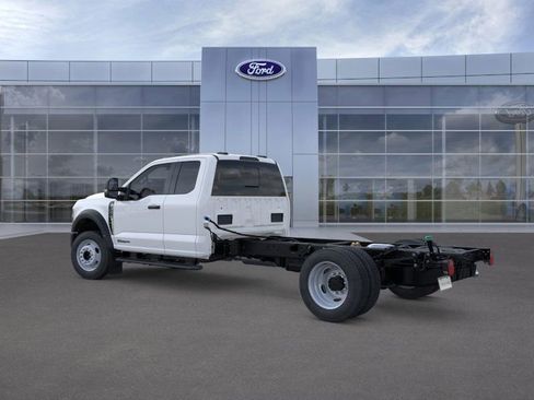 New 2026 Ford F550 4x4 Supercab Super Duty image 4