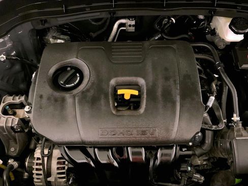 Used 2025 Kia Soul LX w/ LX Technology Package FWD image 30