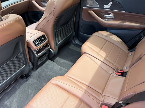 New 2026 Mercedes-Benz GLS 450 4MATIC image 11