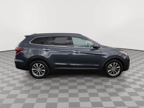 Used 2018 Hyundai Santa Fe SE AWD/4WD image 4
