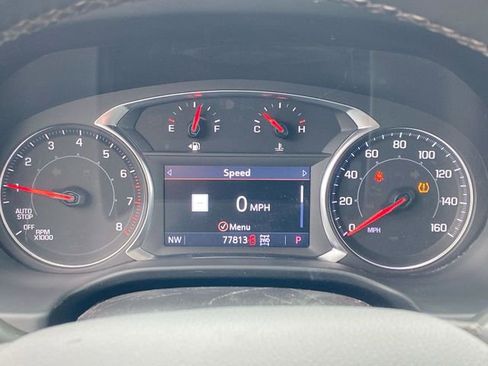 Used 2023 GMC Acadia SLT image 11