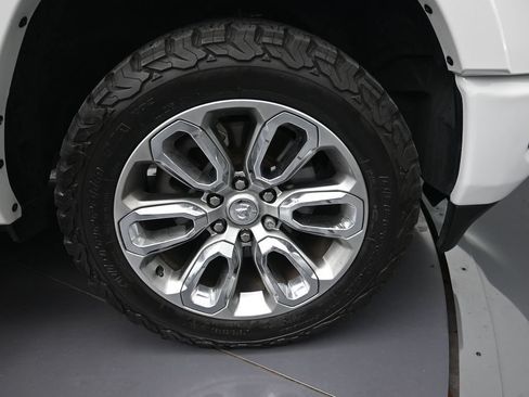 Used 2022 RAM 1500 Laramie w/ Sport Appearance Package AWD/4WD image 9