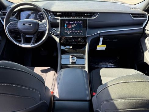 New 2026 Jeep Grand Cherokee Laredo X AWD/4WD image 17