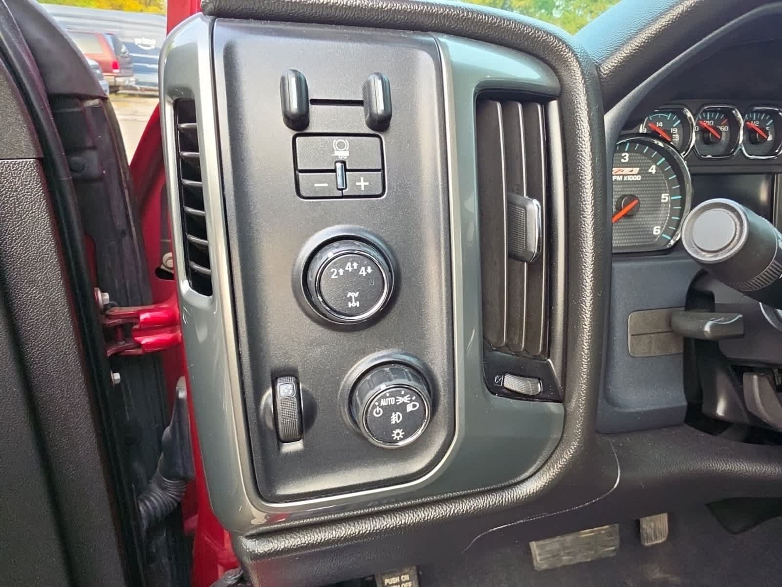Used 2019 Chevrolet Silverado 2500 LT w/ LT Convenience Package AWD/4WD image 21