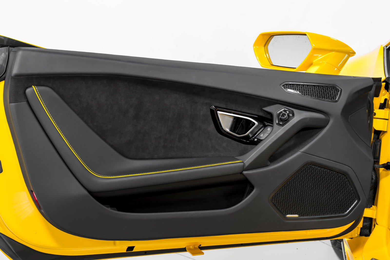 Used 2024 Lamborghini Huracan EVO AWD/4WD image 9