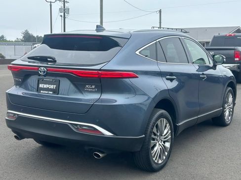 Used 2021 Toyota Venza XLE w/ Softex Package AWD/4WD image 9