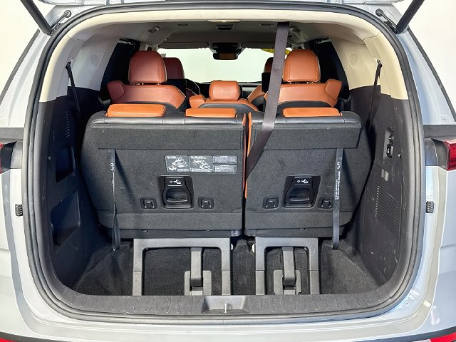 Used 2022 Kia Carnival SX FWD image 27