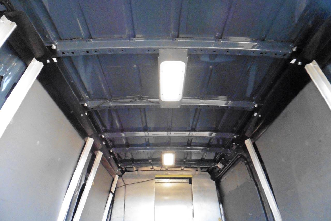 Used 2019 Mercedes-Benz Sprinter 144 image 20