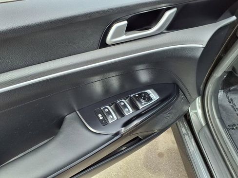 Used 2025 Kia K5 LXS FWD image 14