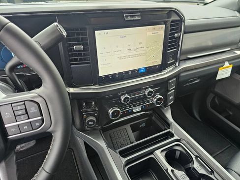 New 2026 Ford F250 Lariat w/ Black Appearance Package AWD/4WD image 17
