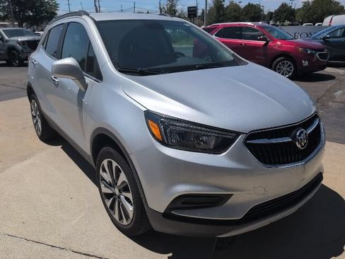 Used 2022 Buick Encore Preferred w/ Safety Package AWD/4WD image 3