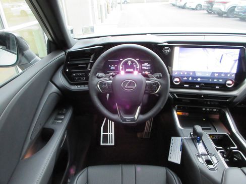 New 2026 Lexus TX 500h AWD image 41