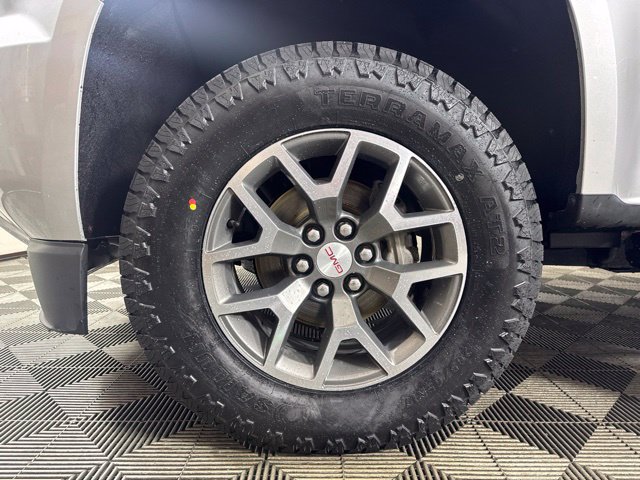 Used 2015 GMC Canyon SLE AWD/4WD image 11