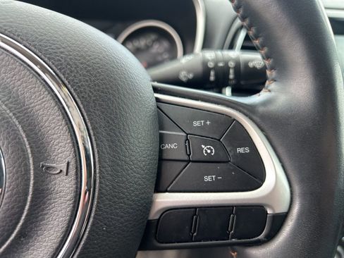 Used 2018 Jeep Compass Limited image 13