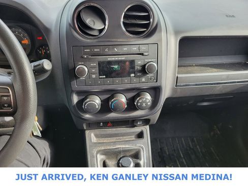 Used 2016 Jeep Patriot Sport image 10