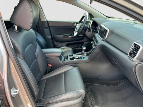 Used 2020 Kia Sportage EX image 15