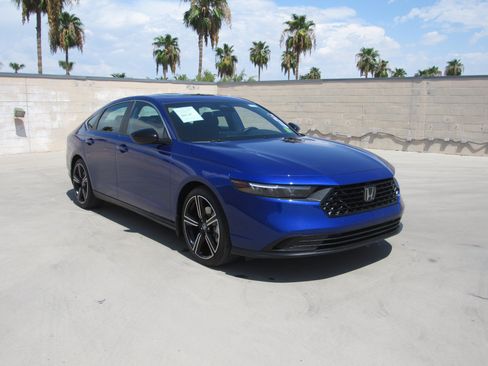 Used 2024 Honda Accord Sport image 2