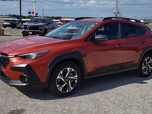 Used 2024 Subaru Crosstrek 2.0i Premium image 4