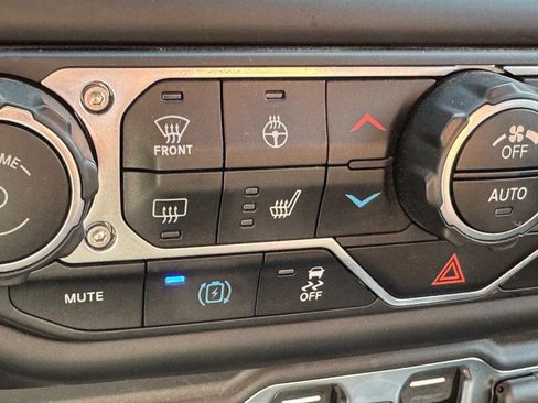 Used 2021 Jeep Wrangler Unlimited Rubicon 4xe w/ Cold Weather Group image 21