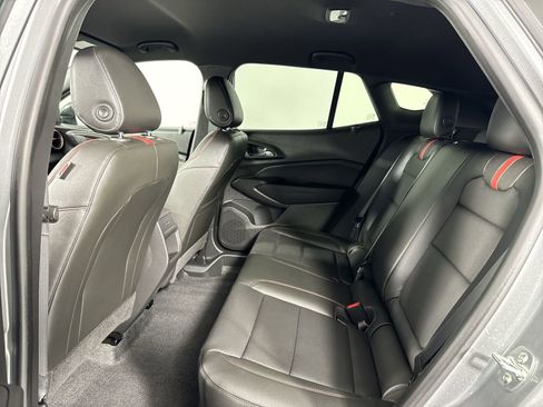 Used 2025 Chevrolet Trax RS w/ Driver Confidence Package image 21