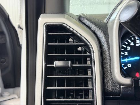 Used 2019 Ford F150 Lariat AWD/4WD image 35