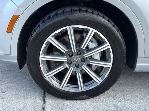 Used 2019 Audi Q7 2.0T Premium AWD/4WD image 19