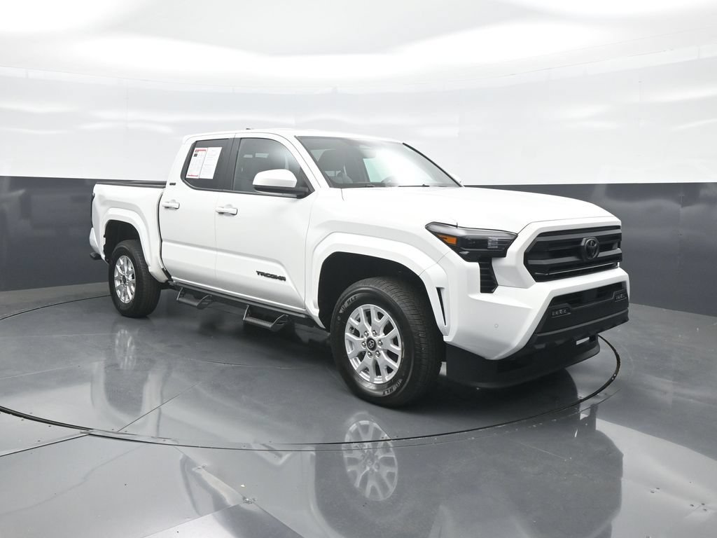 Certified 2026 Toyota Tacoma SR5 AWD/4WD image 1