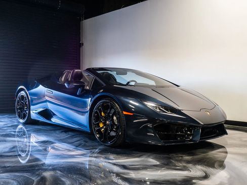 Used 2018 Lamborghini Huracan LP 580-2 image 4
