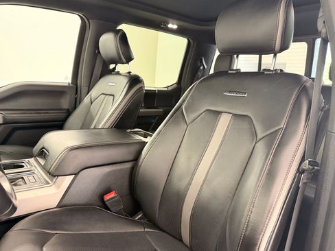 Used 2018 Ford F150 Platinum w/ Equipment Group 701A Luxury image 31