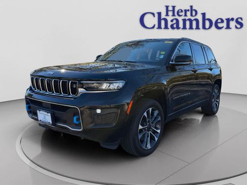 Used 2023 Jeep Grand Cherokee Overland w/ Advanced Protech Group III image 9