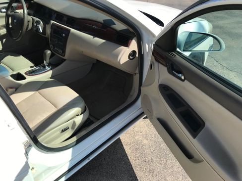 Used 2007 Chevrolet Impala LTZ FWD image 17