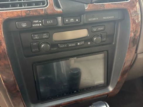 Used 2000 Toyota 4Runner Limited image 48