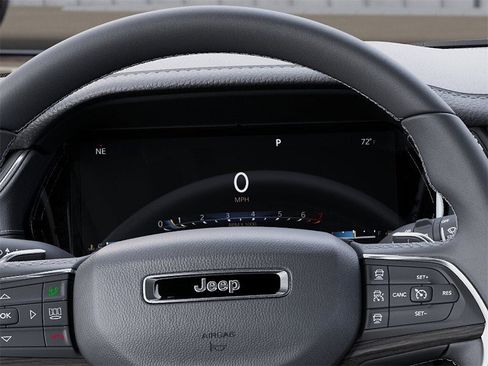 New 2025 Jeep Grand Cherokee L Limited image 17