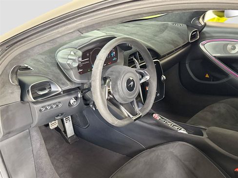 Used 2023 McLaren Artura RWD image 13