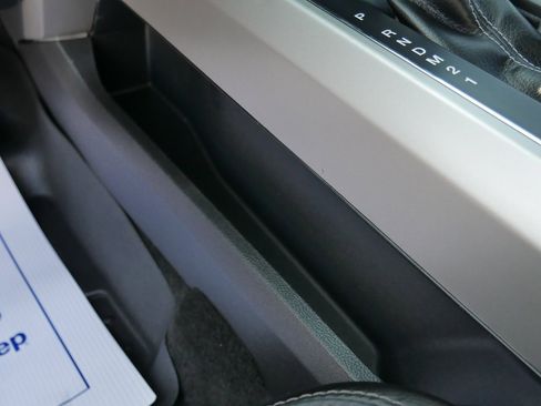 Used 2015 Ford F150 Lariat image 49