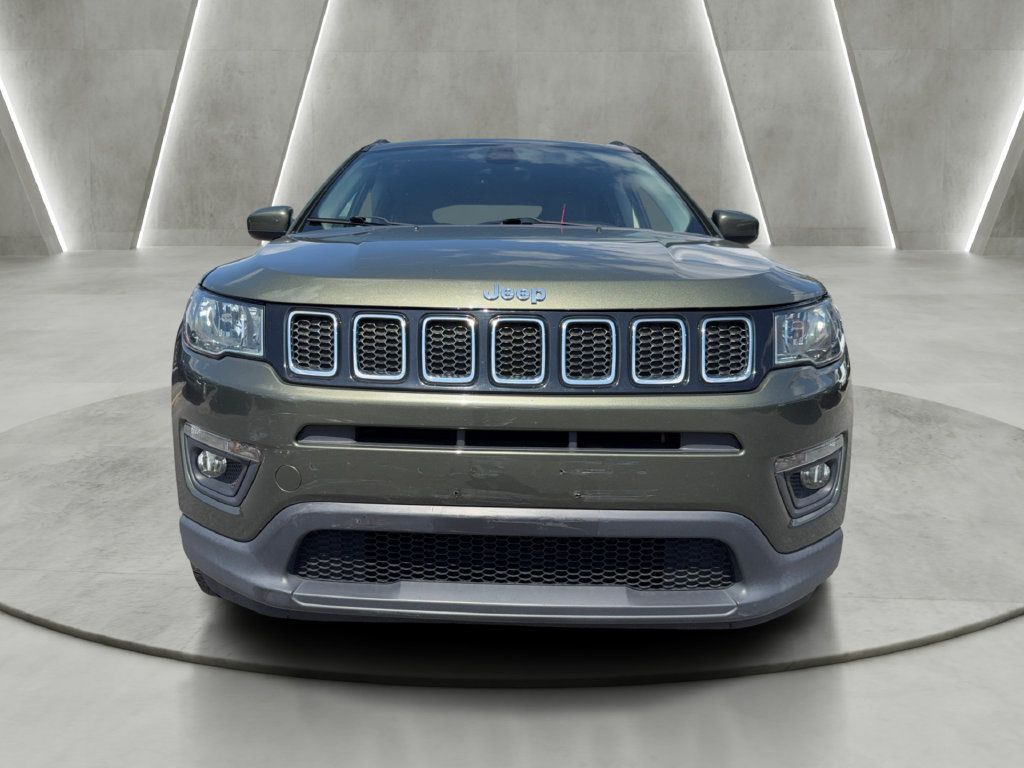 Used 2018 Jeep Compass Latitude w/ Popular Equipment Group AWD/4WD image 2