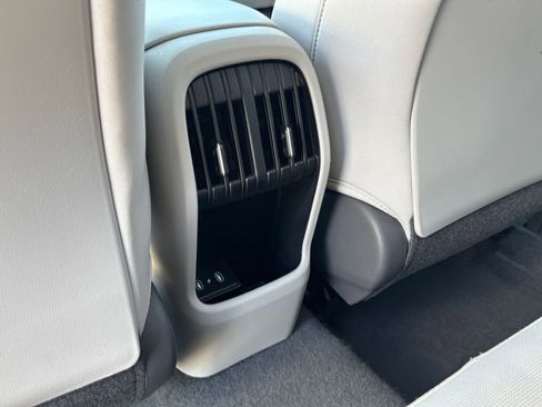 Used 2025 Hyundai Kona SEL image 24