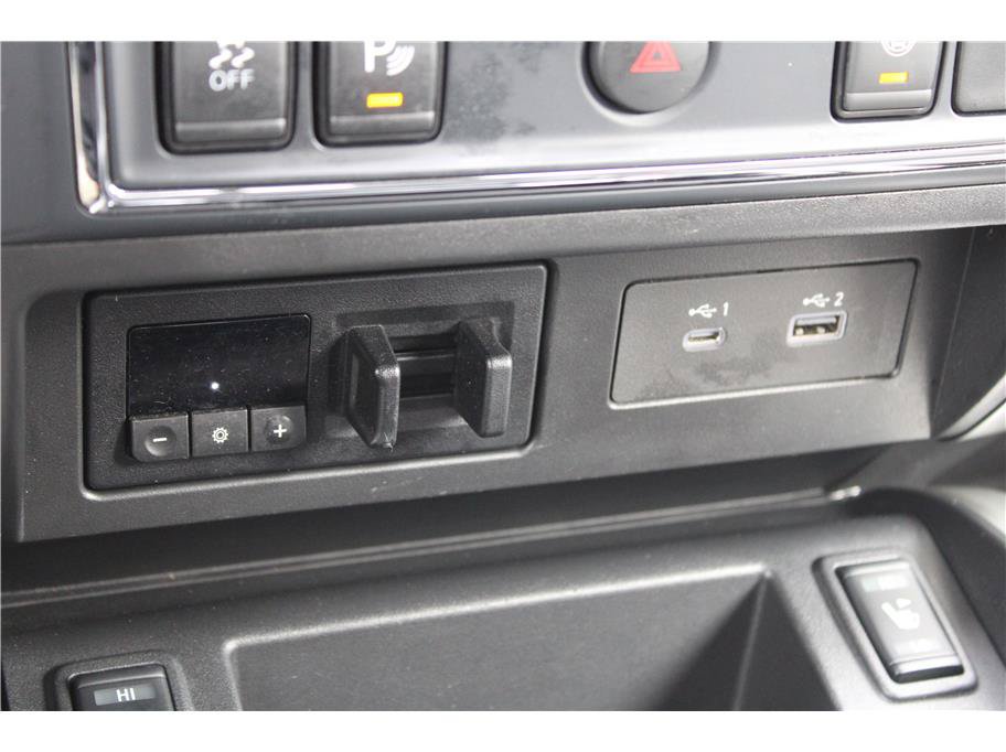 Used 2021 Nissan Titan SV w/ SV Convenience Package AWD/4WD image 29