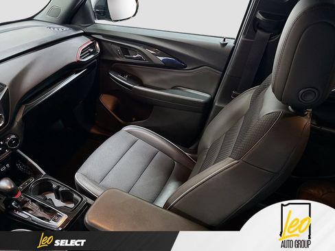 Used 2021 Chevrolet TrailBlazer RS w/ Sun and Liftgate Package AWD/4WD image 27
