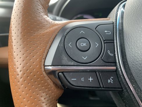 Used 2021 Toyota Avalon Limited w/ Advanced Safety Package image 19