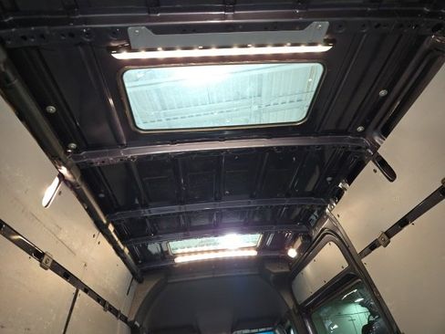 Used 2022 Mercedes-Benz Sprinter 2500 image 5