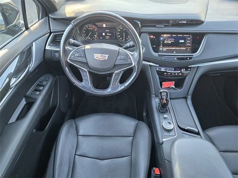 Used 2021 Cadillac XT5 Premium Luxury image 10