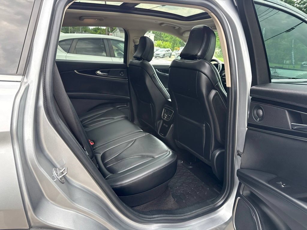 Used 2021 Lincoln Nautilus Reserve AWD/4WD image 27