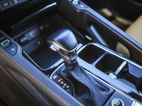 Used 2022 Kia Telluride SX w/ Towing Package image 22