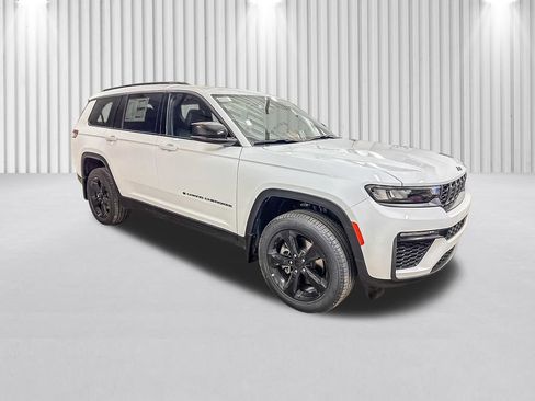 New 2026 Jeep Grand Cherokee L Limited image 2