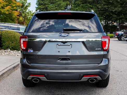 Certified 2018 Ford Explorer XLT AWD/4WD image 4