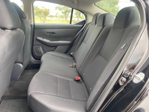 Used 2025 Nissan Sentra S image 10