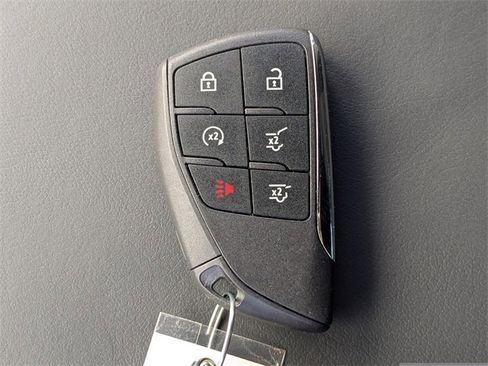 Used 2025 GMC Yukon Denali image 37